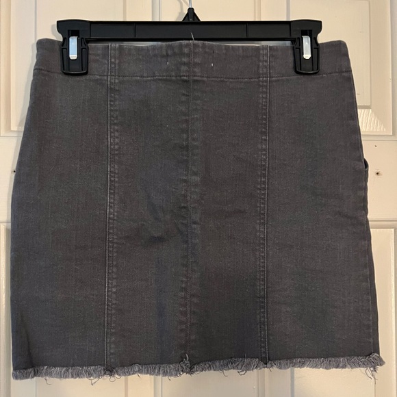 VICI Take the Floor Pocketed Denim Skirt - Picture 4 of 5
